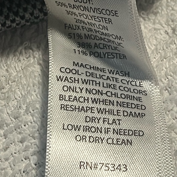 Tahari Faux Fur Pompom Winter Hat - Picture 6 of 6